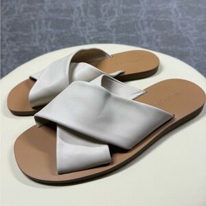 Everlane The Day Crossover Slip On Leather Sandal Womens Size 6.5
